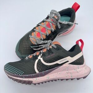 Size 5 Womens Nike Pegasus Trail 4 Running Shoes brand new No Lid Box